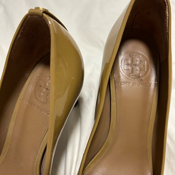Tory Burch Patent leather heels - Picture 2 of 4